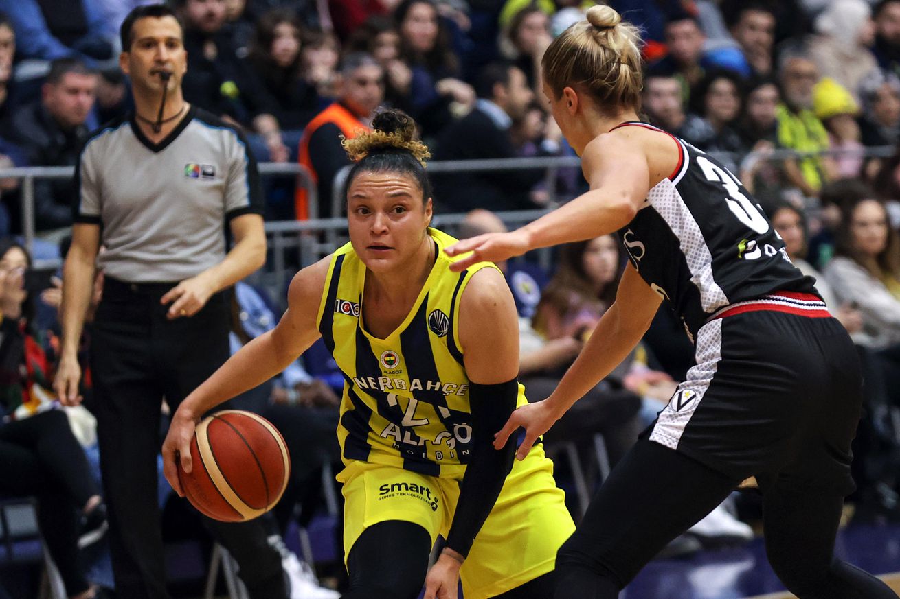 Fenerbahce Alagoz Holding v Virtus Segafredo - FIBA Women’s Europa League