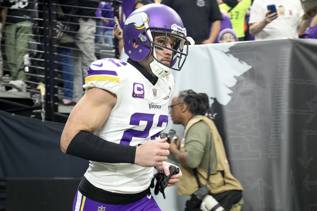 Minnesota Vikings v Las Vegas Raiders