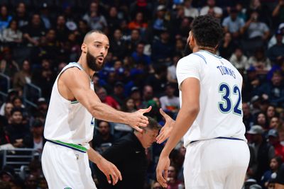 Minnesota Timberwolves v Los Angeles Clippers