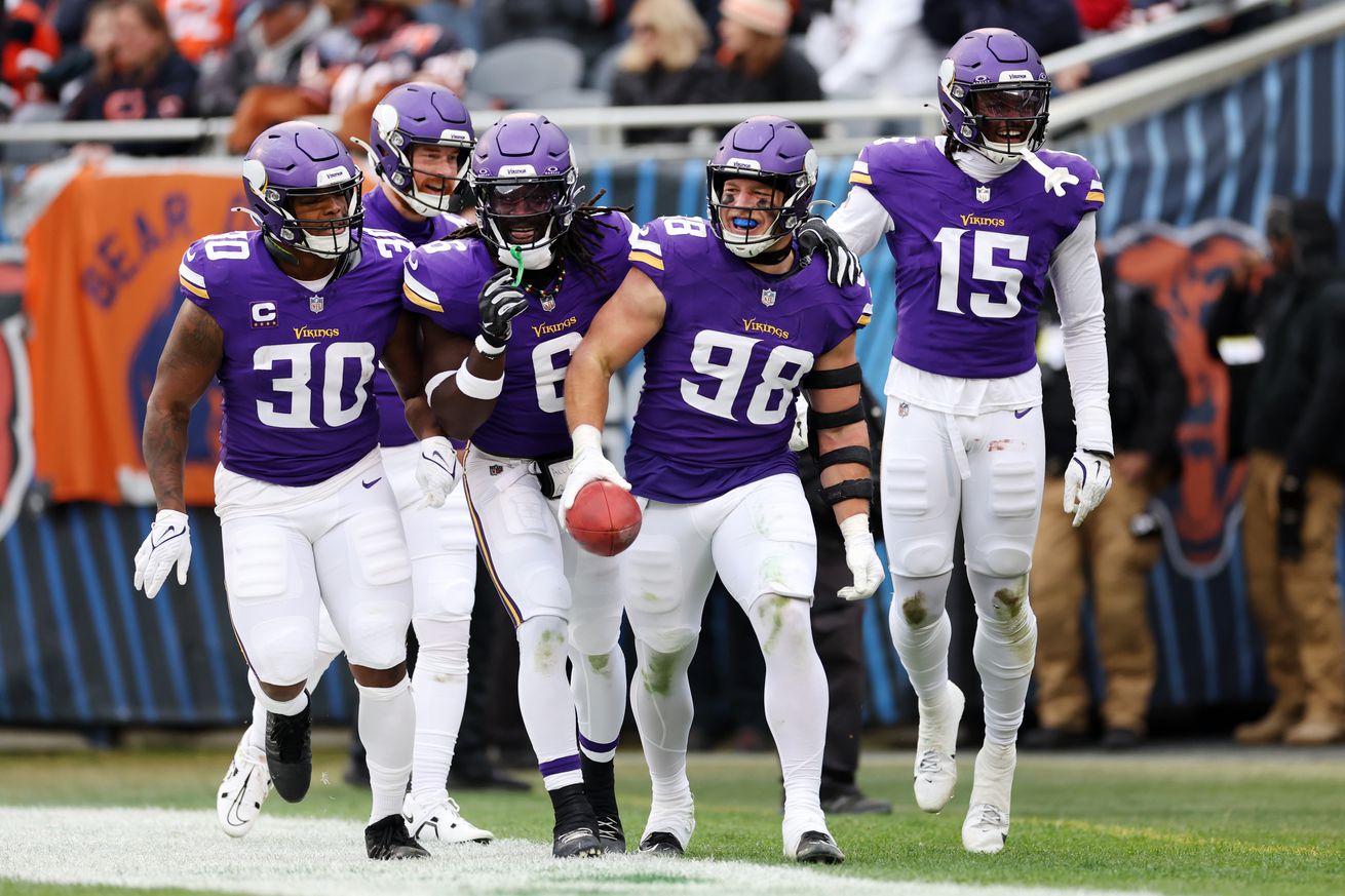 Minnesota Vikings v Chicago Bears