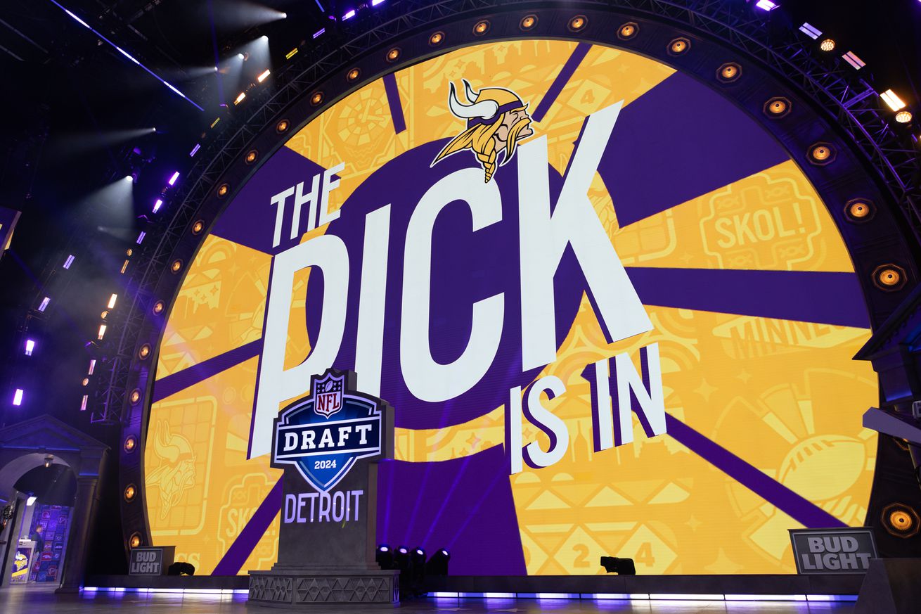 NFL: APR 25 2024 Draft