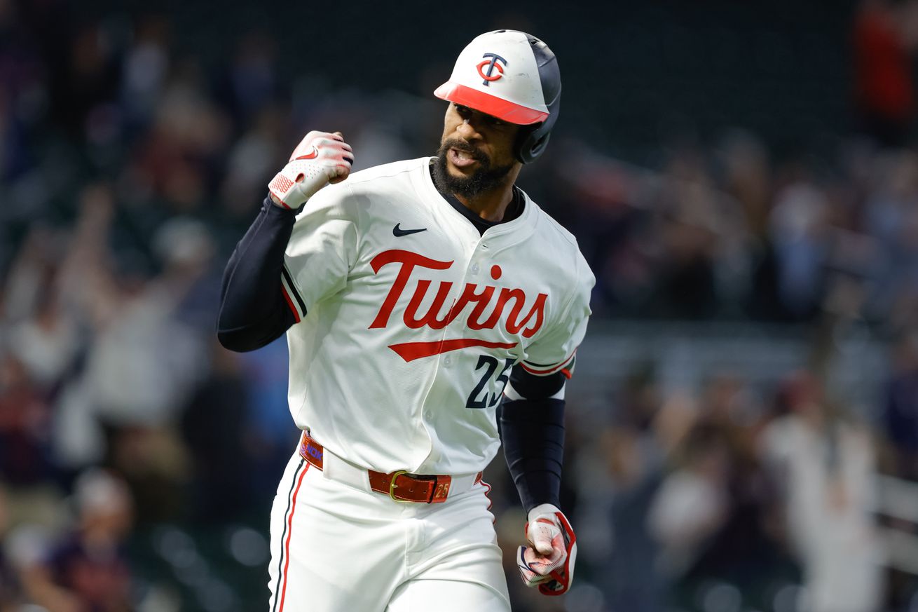 MLB: APR 23 White Sox at Twins