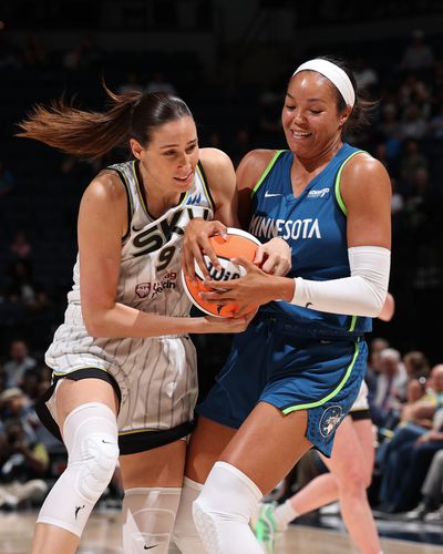 Chigaco Sky v Minnesota Lynx