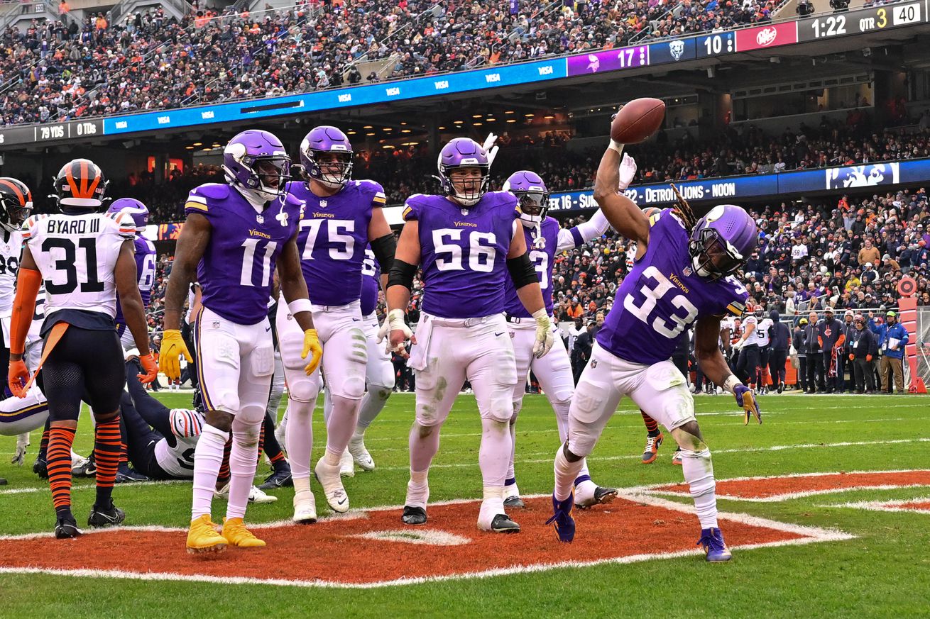 NFL: Minnesota Vikings at Chicago Bears