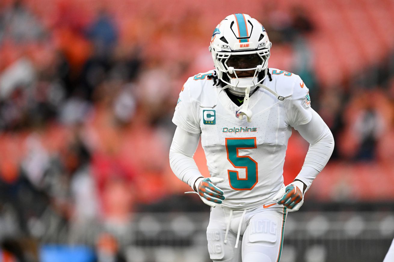 Miami Dolphins v Cleveland Browns