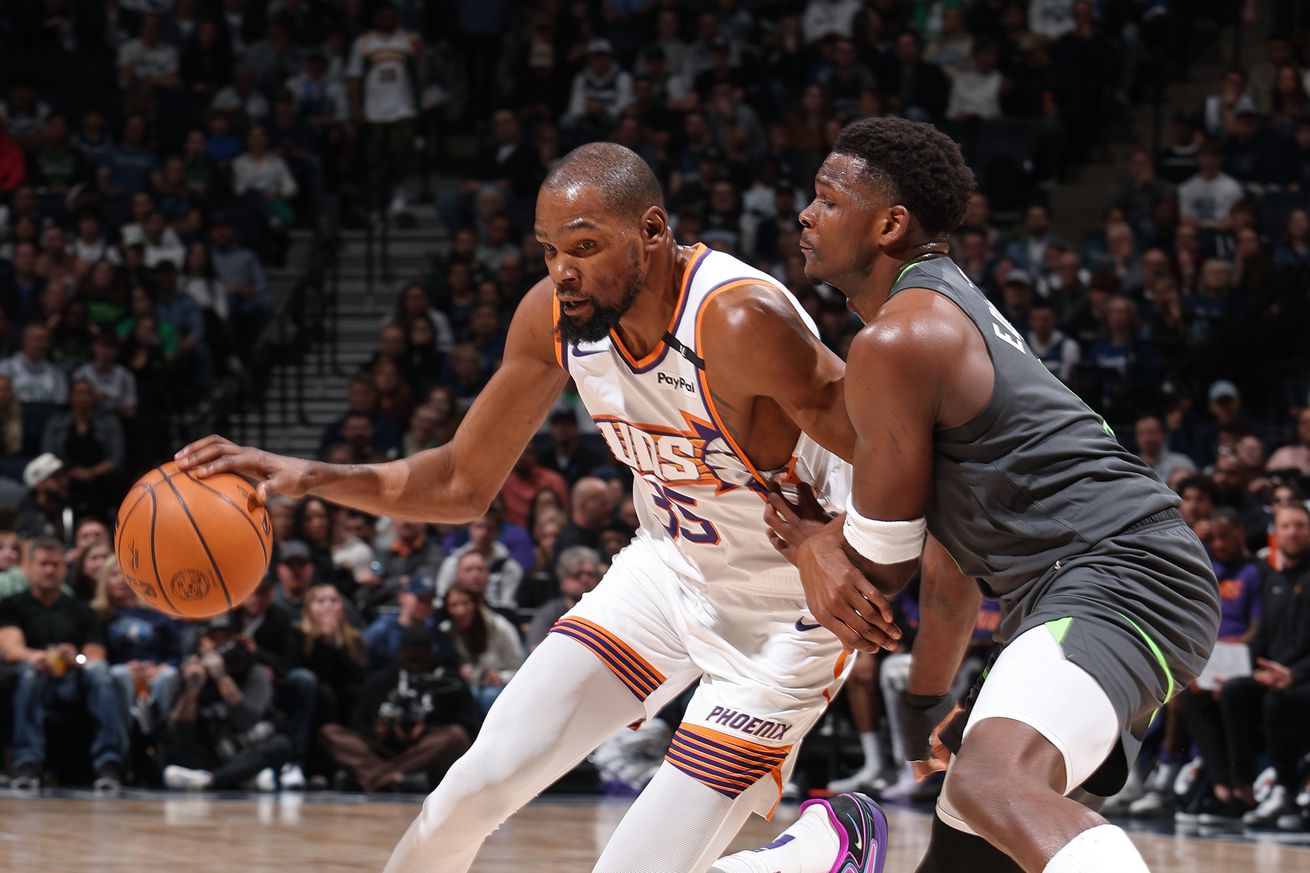 Phoenix Suns v Minnesota Timberwolves