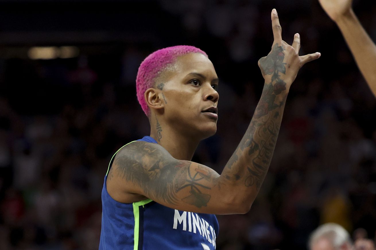 Los Angeles Sparks v Minnesota Lynx