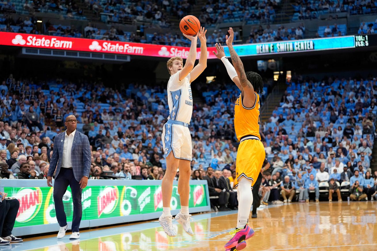 NCAA Basketball: La Salle at North Carolina