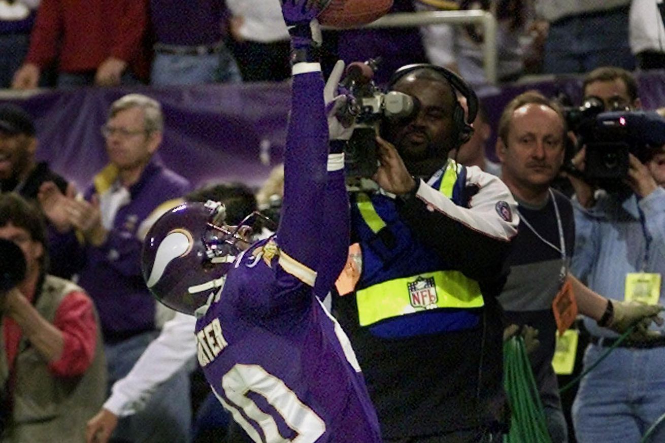 Chris Carter of the Minnesota Vikings celebrates a